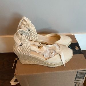 Perfect condition Soludos! Summer wedges